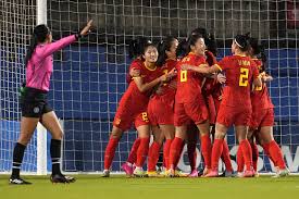 中国女足必